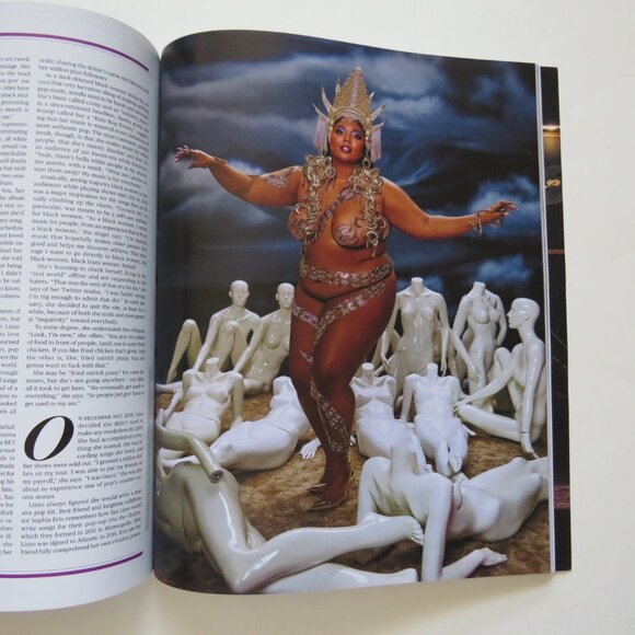 Rolling Stone Magazine The Joy of Lizzo On the Cover February 2020 - Picture 4 of 4